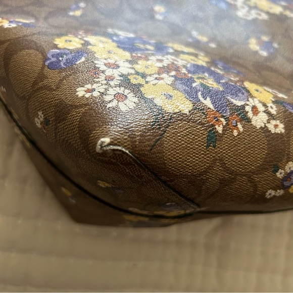 Coach Reversible City Tote Signature Canvas Khaki Multi Floral Print Bag - Picture 13 of 16